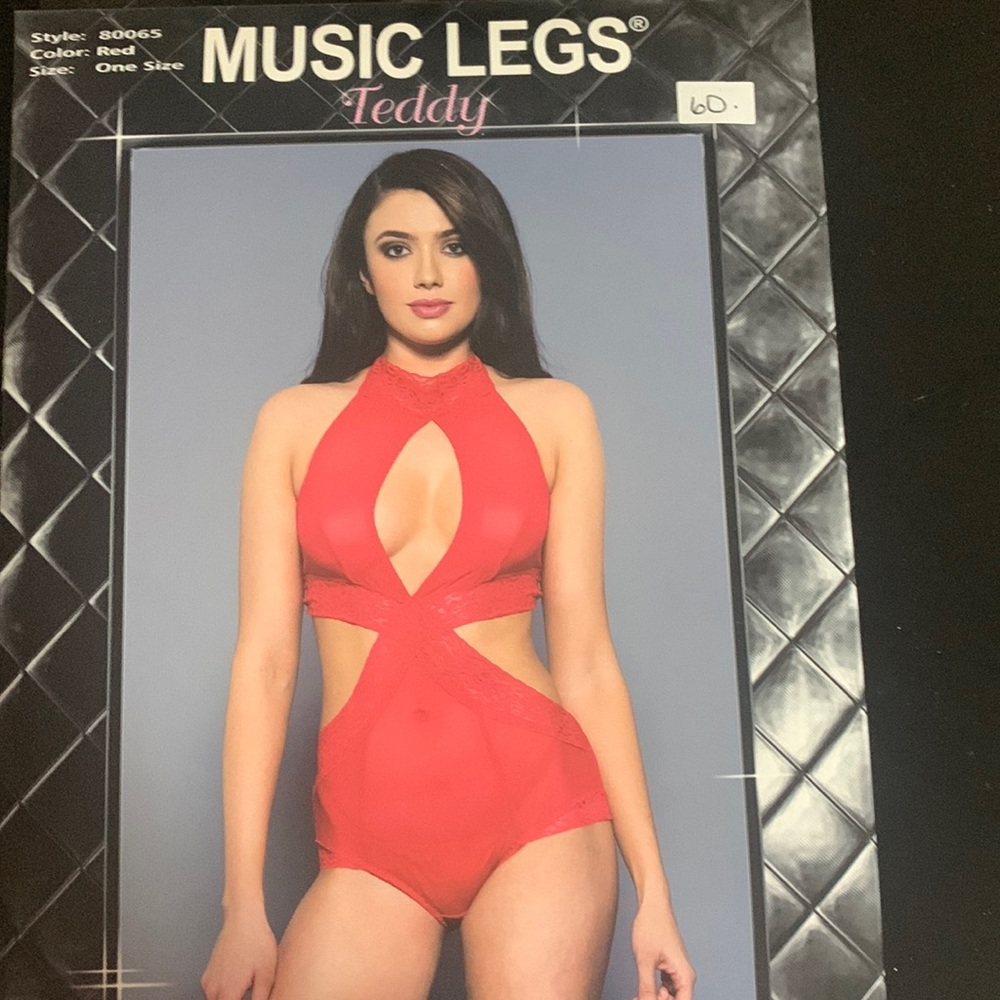Maesh keyhole, halter, teddy crisscross, front lace trim